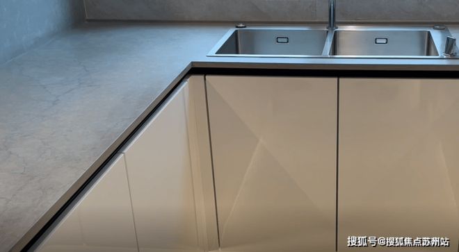 售楼处电话：项目地址@最新房价甄选好房@上海兰香湖贰号别墅(图1)